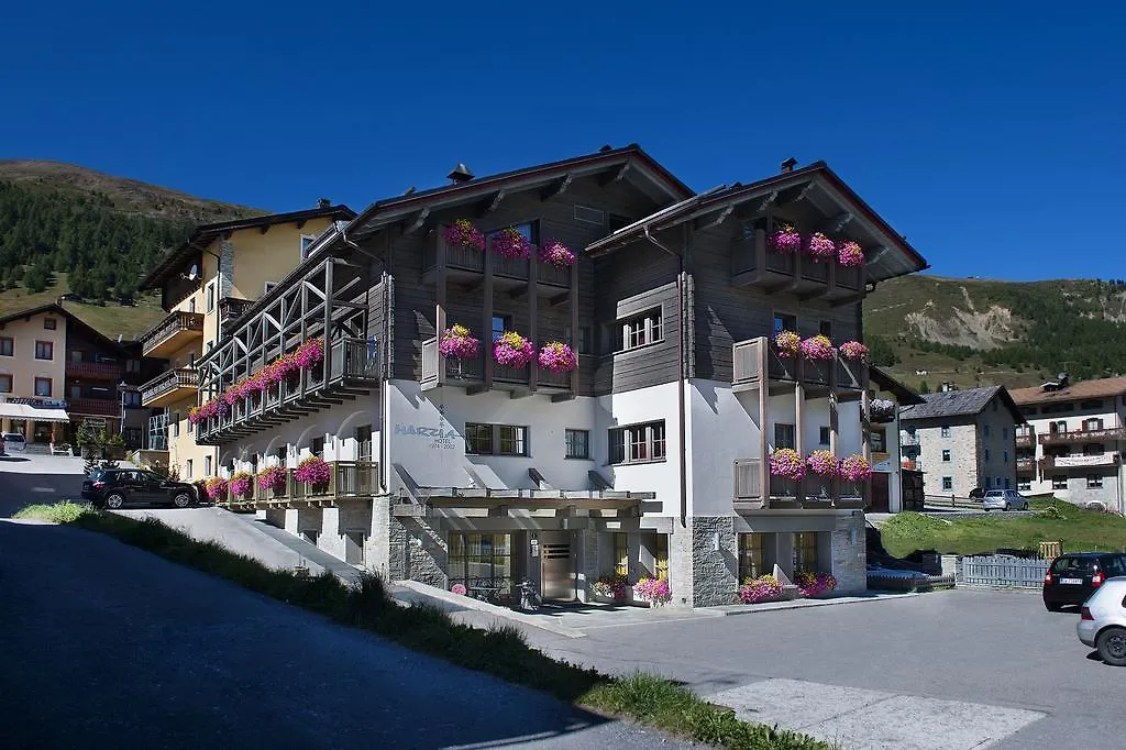 Hotel Marzia Livigno 4*,